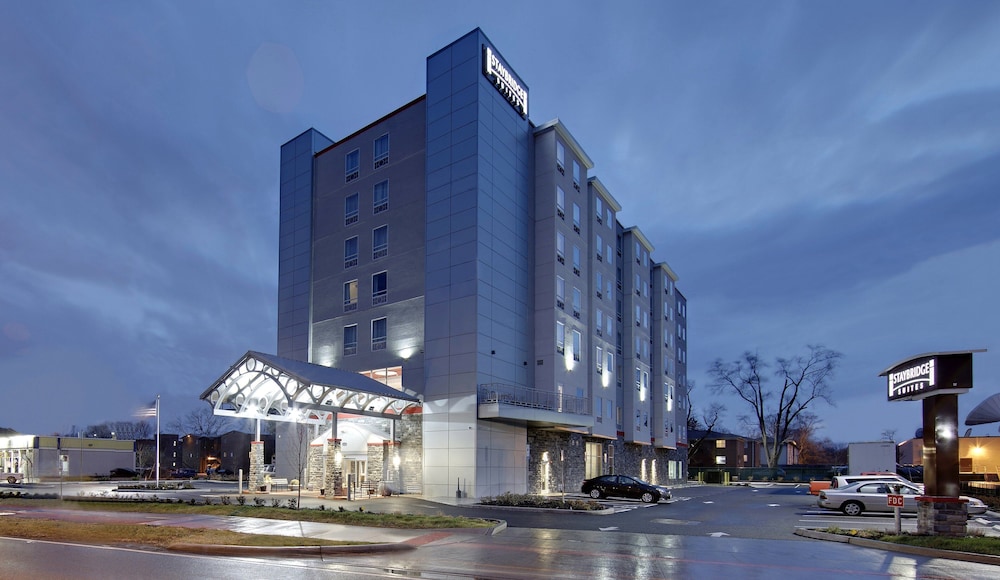 Staybridge Suites University Area Osu - carbon neutral hotel in Columbus