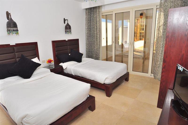 Carlton Resort Apartments