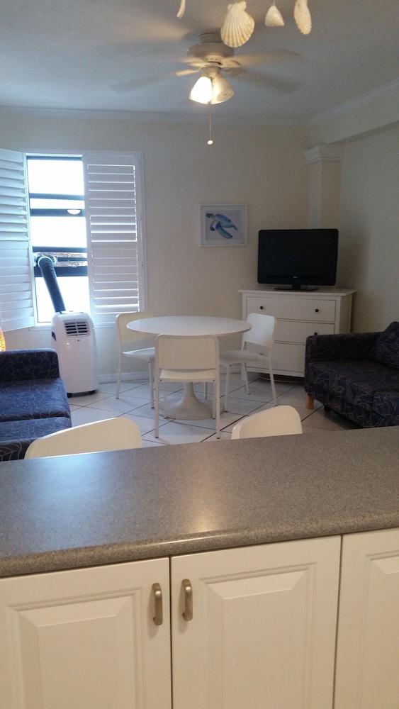 Hollywood Beach Resort One Bedroom Ocean View - photo 10