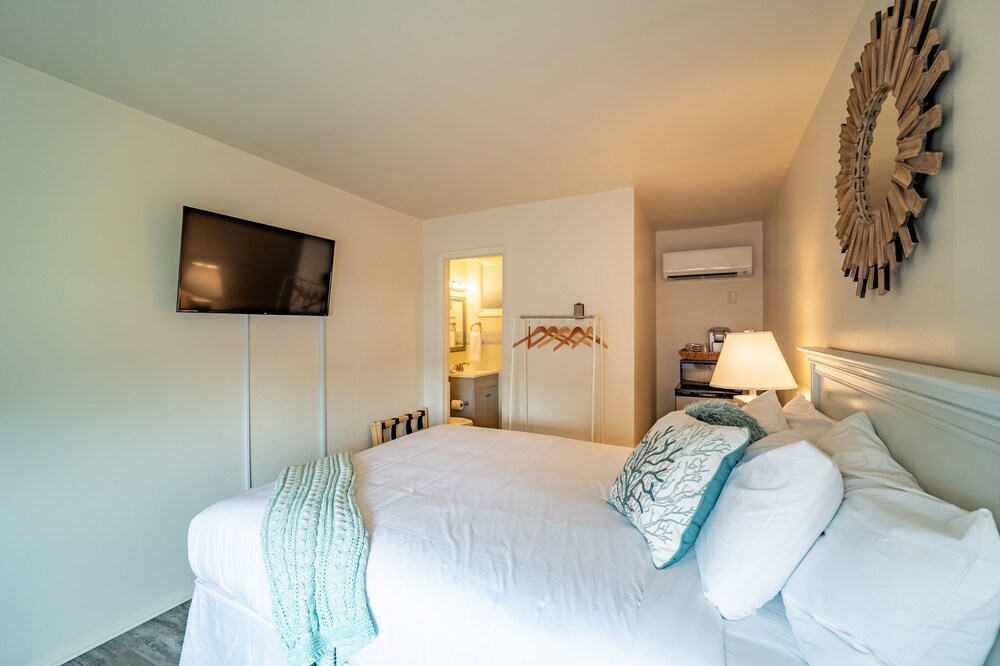 Ocean Glass Inn - photo 17