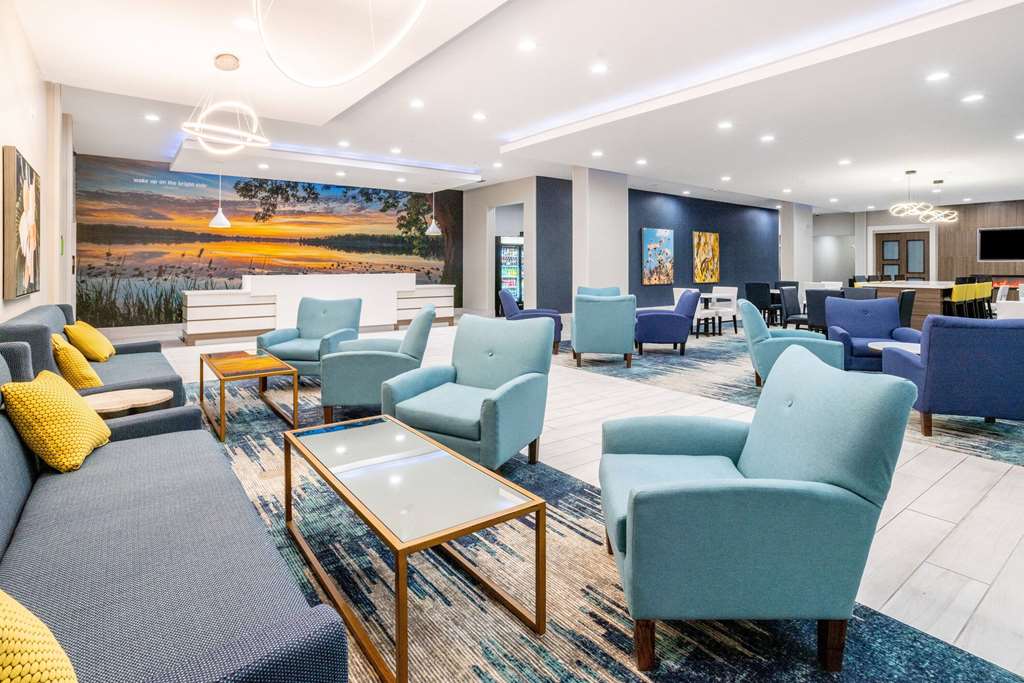 La Quinta Inn & Suites by Wyndham Valdosta - photo 6