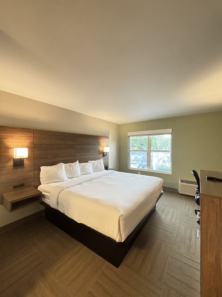 Baymont by Wyndham Lake Park Valdosta I 75 - photo 18