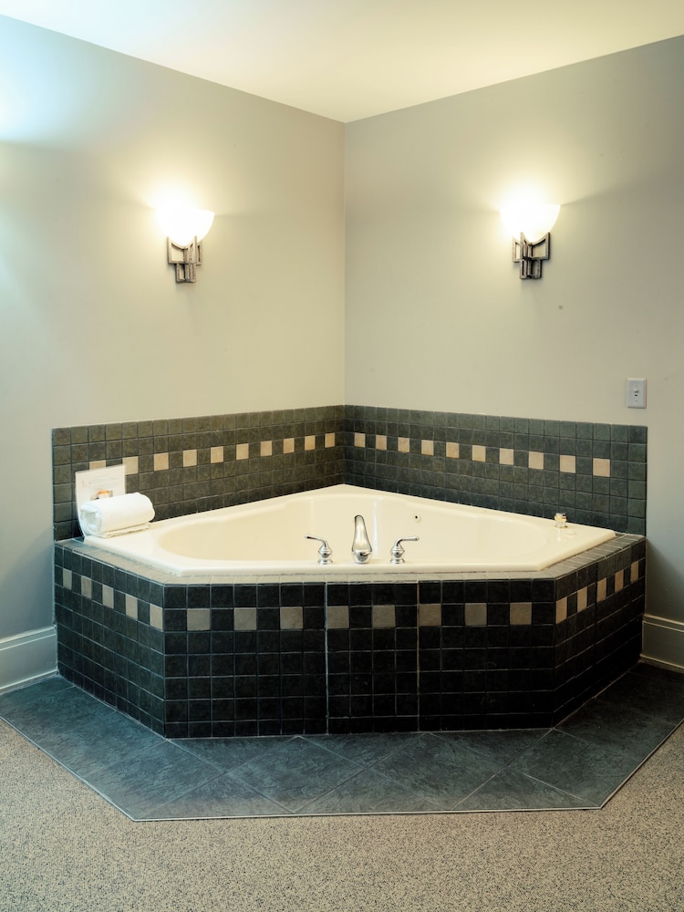 Lancaster Arts Hotel - photo 29