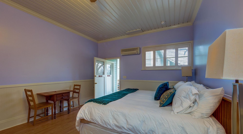 Carlisle Garden Suites - photo 18
