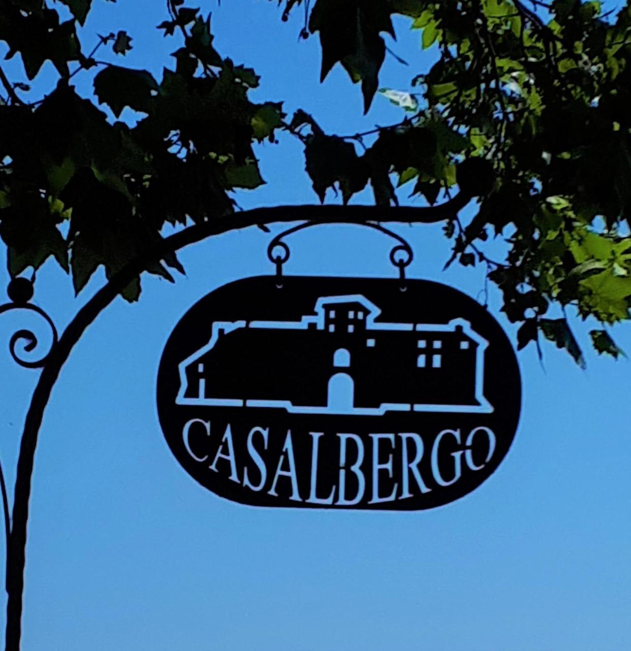 Agriturismo Casalbergo — 4-Star Luxury Hotel in Isola Della Scala, Italy