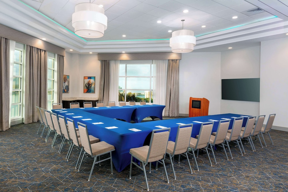 Hampton Inn & Suites Clearwater Beach - photo 58