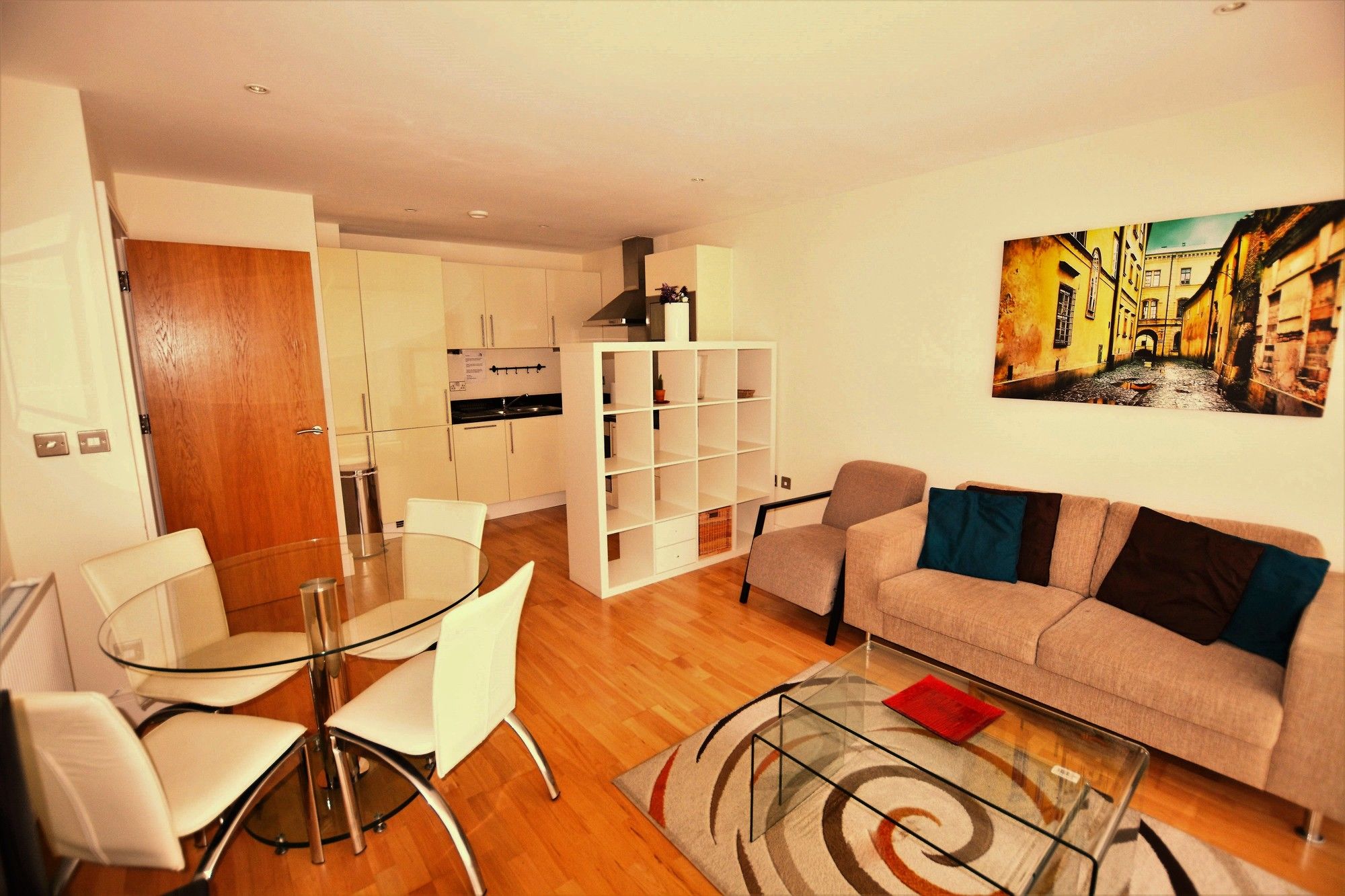 Zen Apartments City Airport London — 4-Star Luxury Hotel in London, United Kingdom