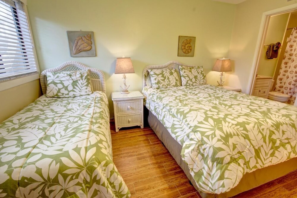 Hibiscus Resort C 2 Bedroom Condo by MCM - photo 6