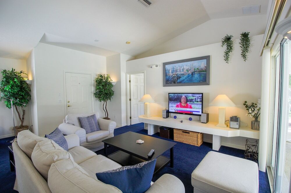 Villa Ciska — 4-Star Luxury Hotel in Inverness, United States