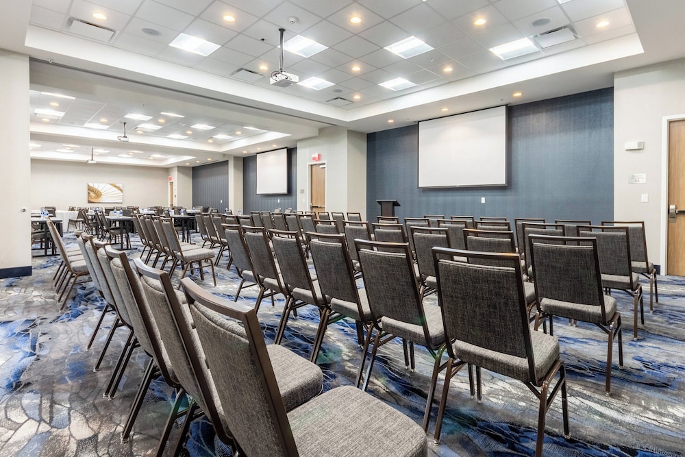 Fairfield Inn & Suites by Marriott Dallas Arlington South - photo 28