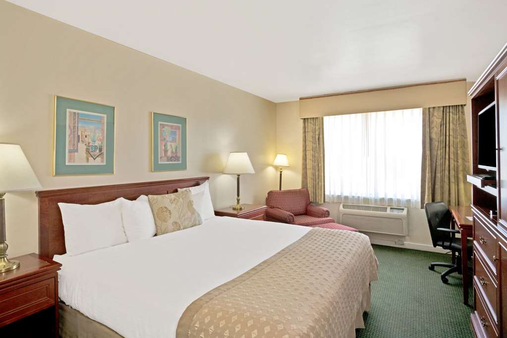 Ramada by Wyndham Draper - photo 10