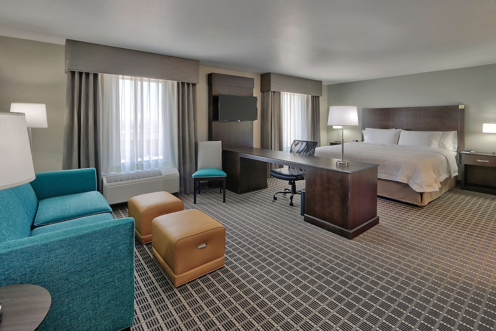 Hampton Inn & Suites Albuquerque Airport - photo 21