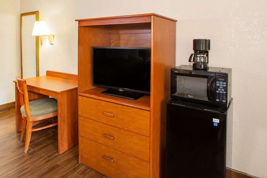 Super 8 by Wyndham North Palm Beach - photo 23