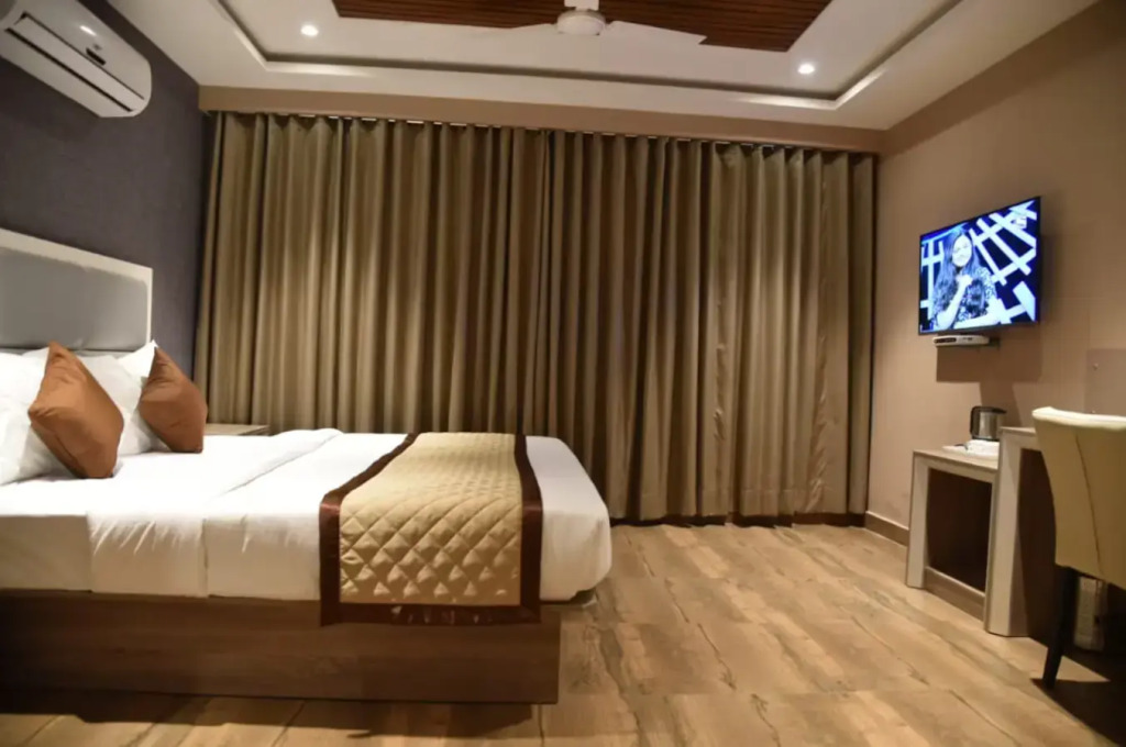 Hotel Solitaire — hotel in Yamunanagar