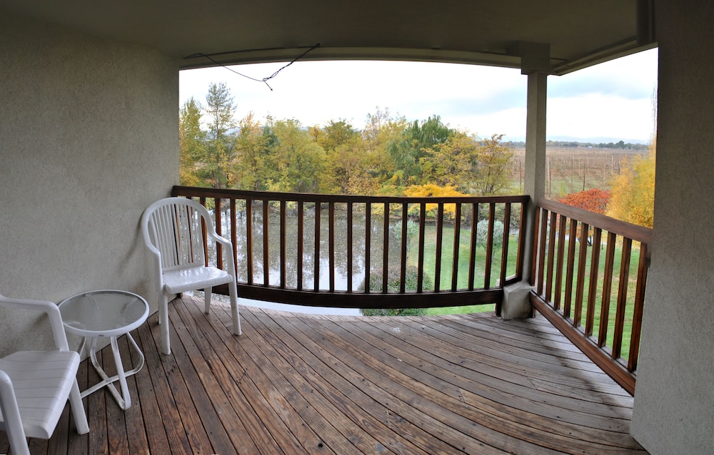 Birchfield Manor Inn and Restaurant - photo 18