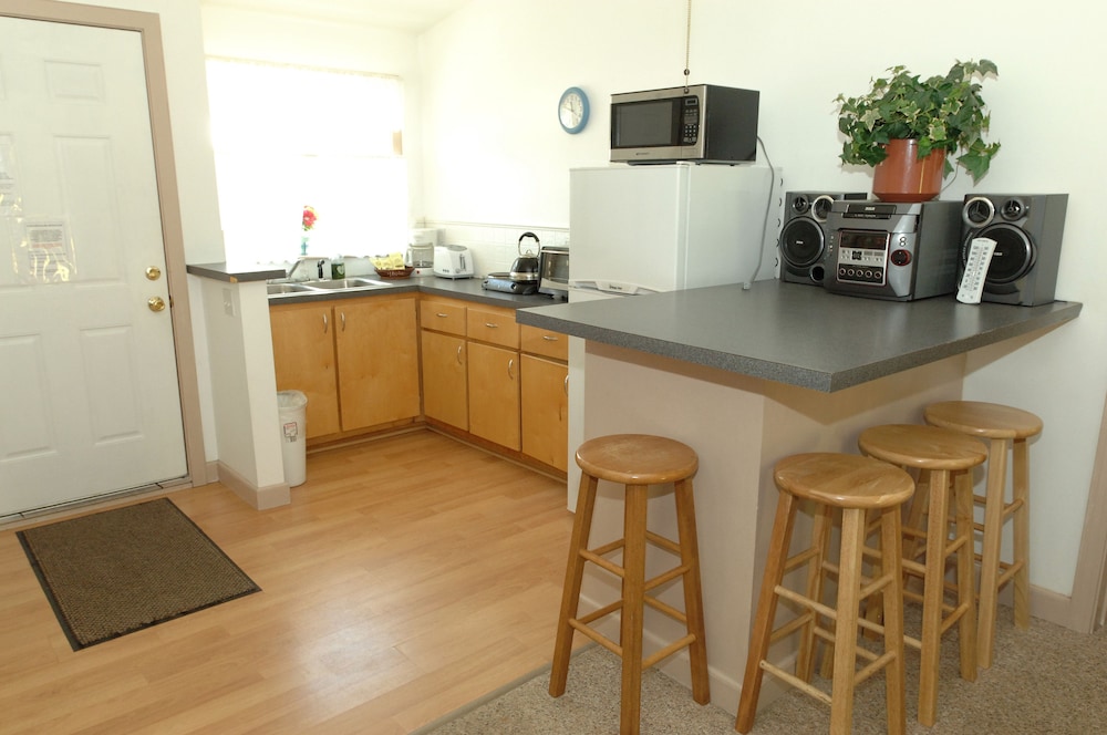 Saco River Motor Lodge & Suites - photo 13