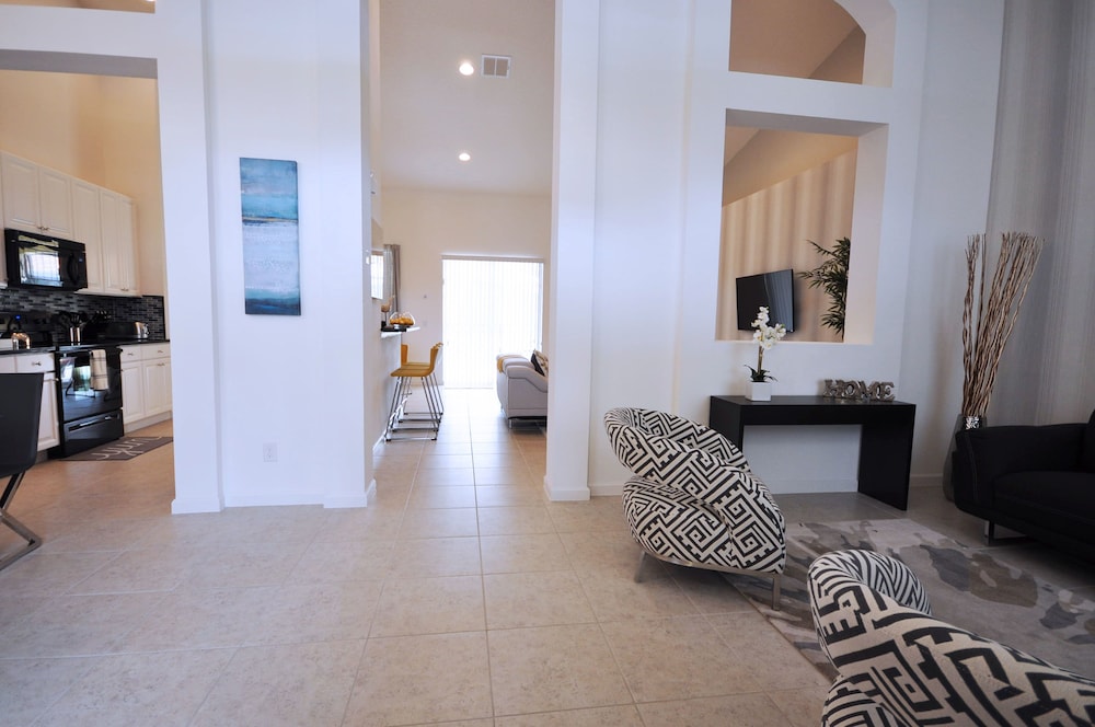 Solterra Resort by VHC Hospitality - photo 21