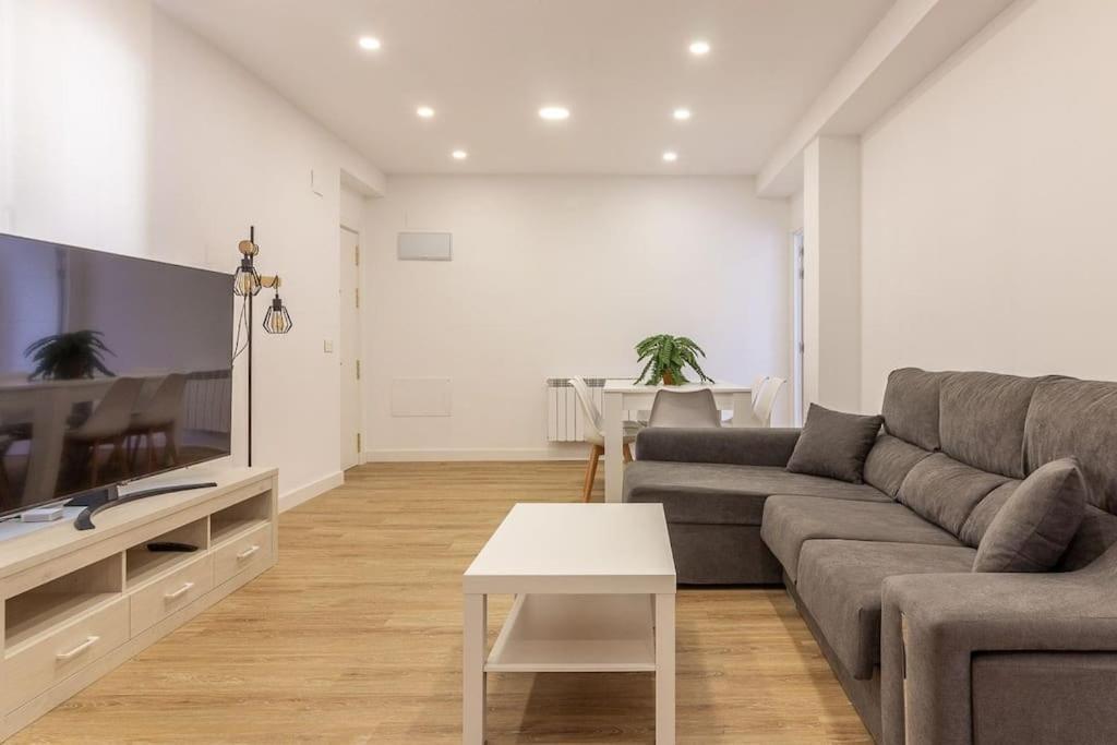 Myhousespain Precioso Piso En El Centro — Oviedo