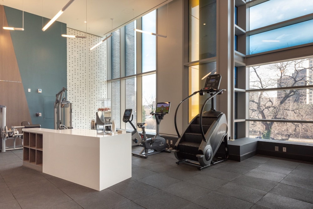 Global Luxury Suites Crystal City - photo 98