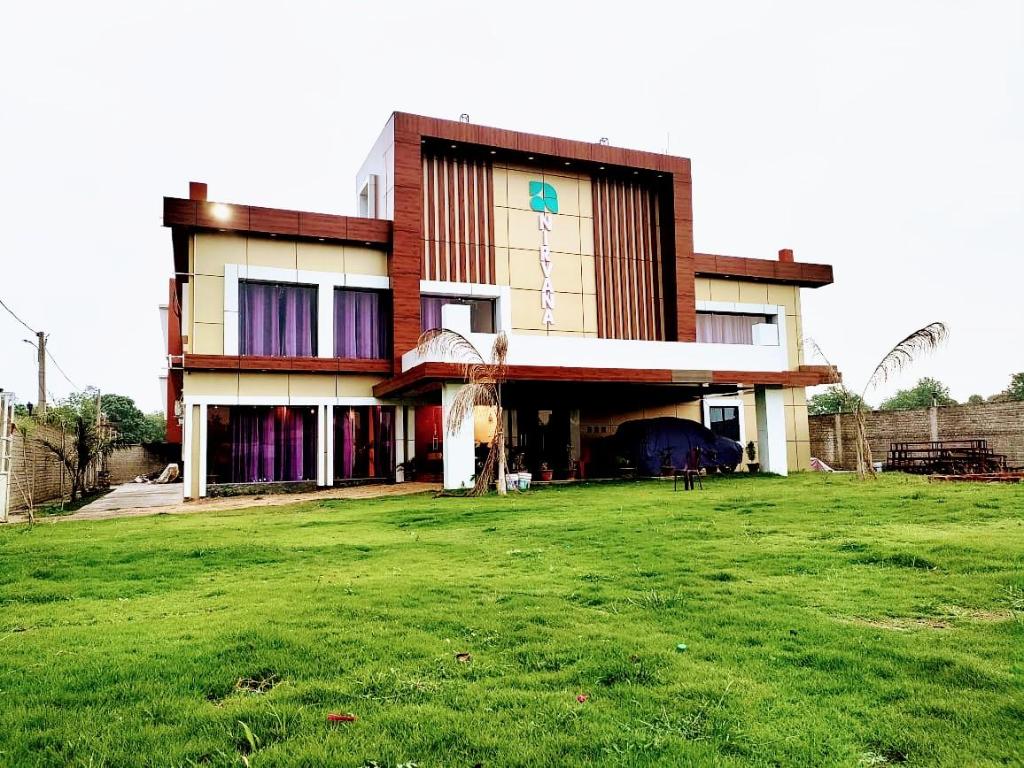 The Nirvana Resort - carbon neutral hotel in Chatra