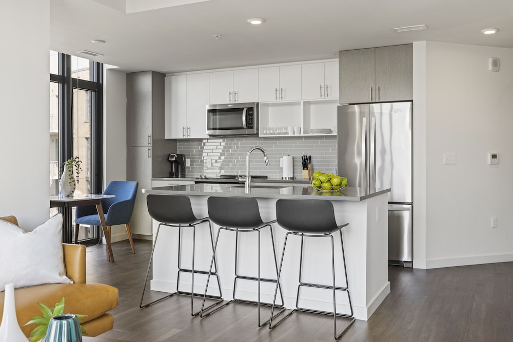 Placemakr Marymount Ballston - photo 42