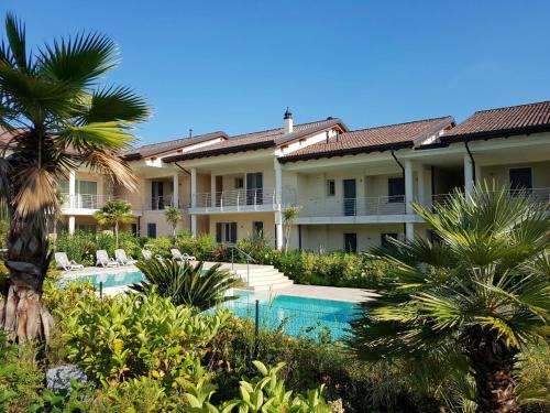 Luxury Apartments Beauty Gardens — 4-Star Luxury Hotel in Sirmione, Italy