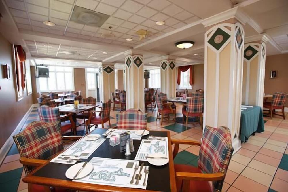 Bertram Inn at Glenmoor - photo 16