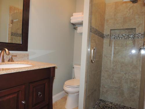 2 Bedrooms 2 Bathrooms Sleeps seven Bikes & Beach Gear included - photo 16