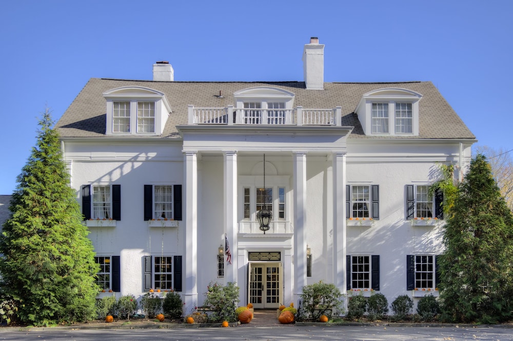 Crabtree's Kittle House Restaurant & Inn - featured photo