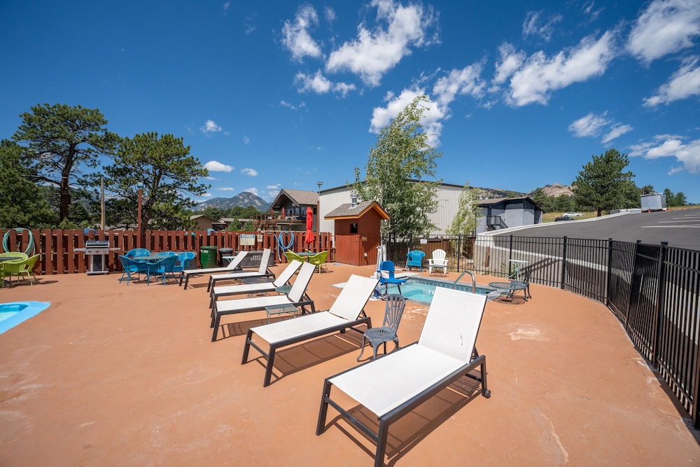 Hotel Estes - photo 57