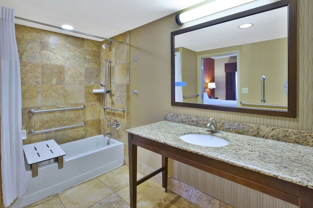 Hampton Inn Brockport NY - photo 25