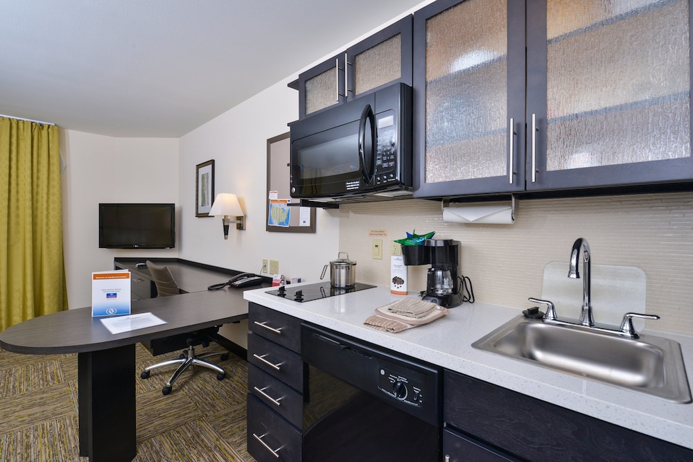 Candlewood Suites Harrisburg Hershey by IHG - photo 19