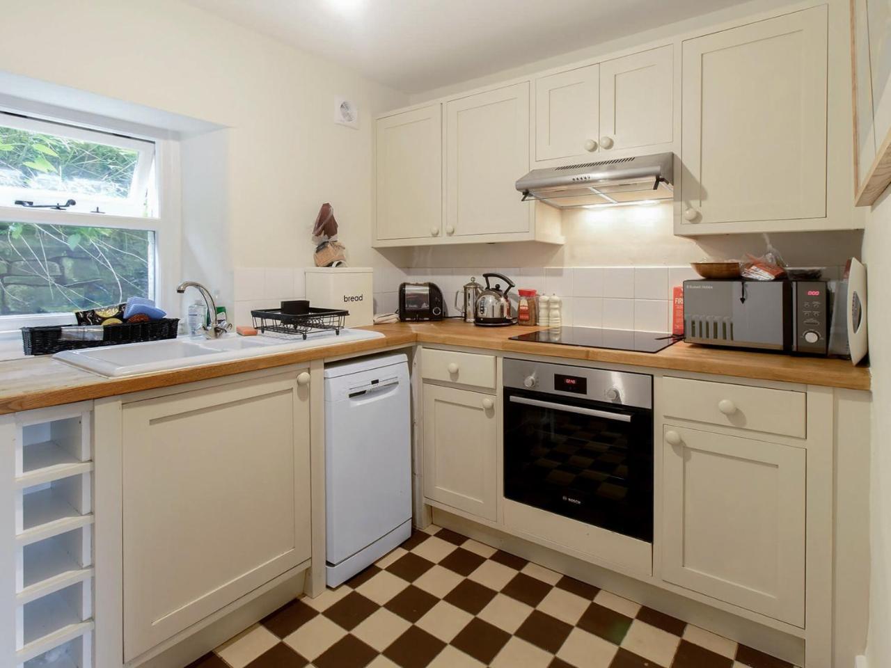 Ivy Cottage Uk42246