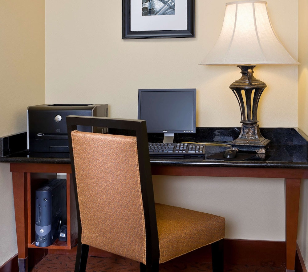 Hampton Inn Houston Stafford - photo 25