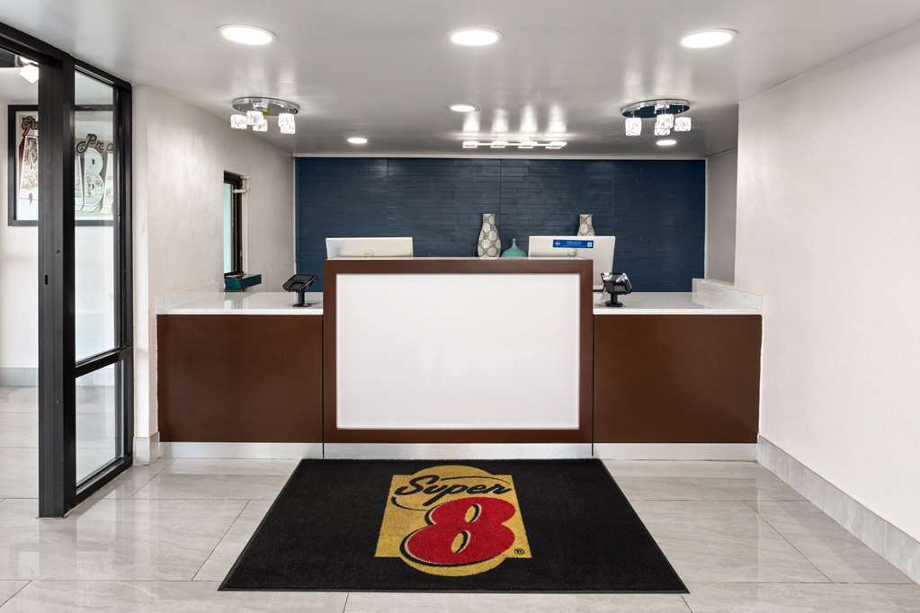 Super 8 by Wyndham Prattville Montgomery - photo 8