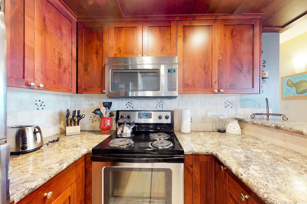 Hololani Resort Vacation Rentals - photo 10