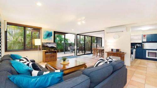 Campbell Street 2 4 Moffat Beach