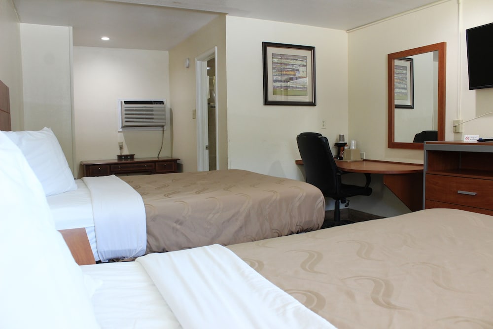 EverGreen Inn & RV - photo 6
