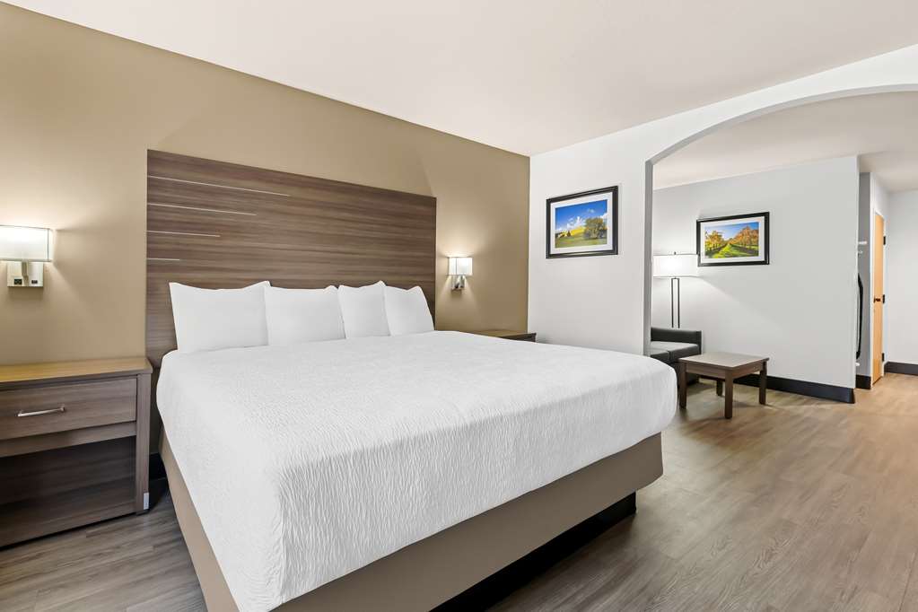 Best Western Plus Caldwell Inn & Suites - photo 12