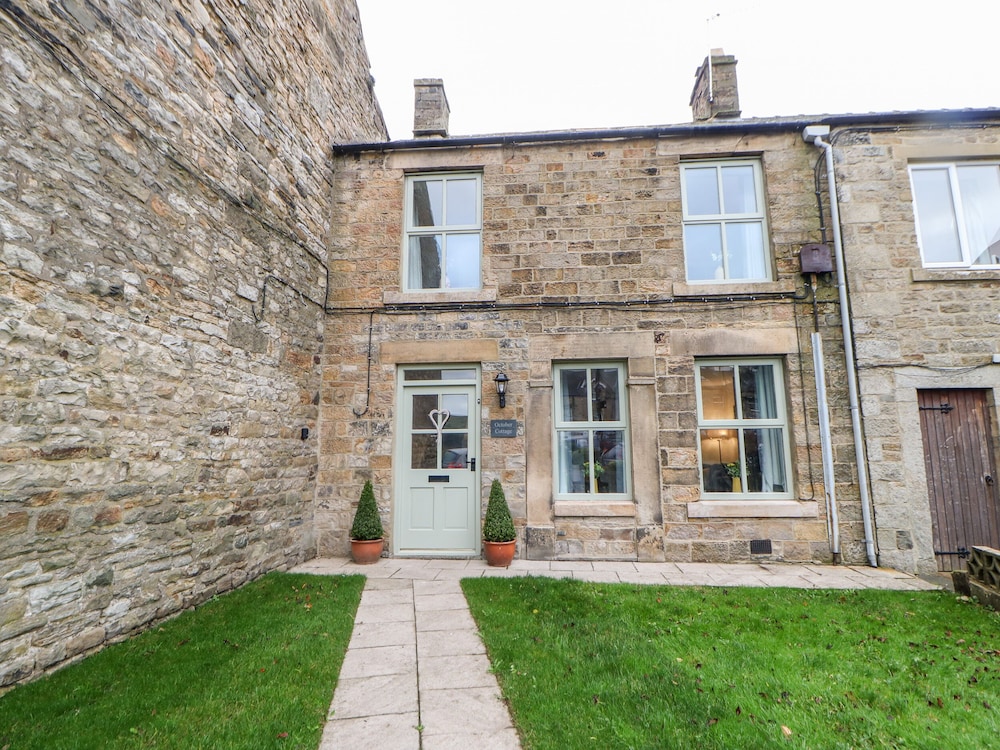 October Cottage — 4-Star Luxury Hotel in Barnard Castle, United Kingdom