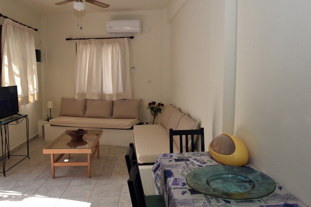 Dionh — Agios Nikolaos — photo 4