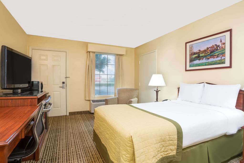 Baymont by Wyndham Thomasville - photo 19
