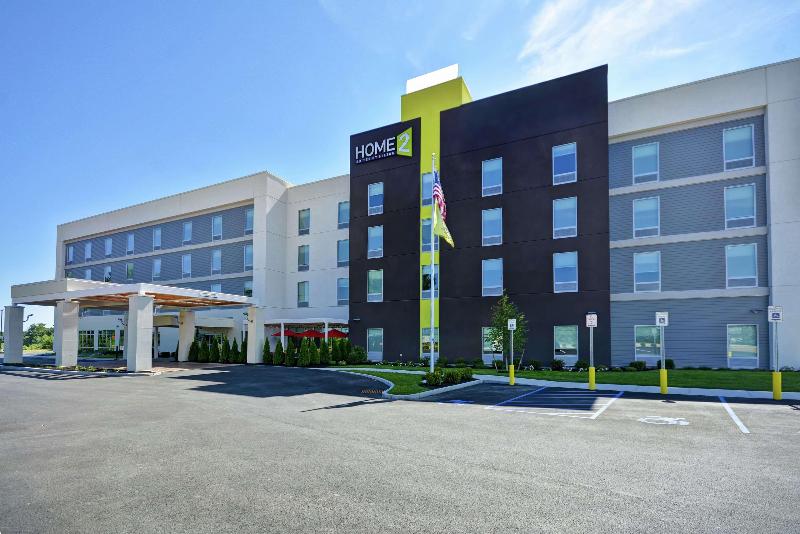 Home2 Suites by Hilton Queensbury Lake George - carbon neutral hotel in Queensbury