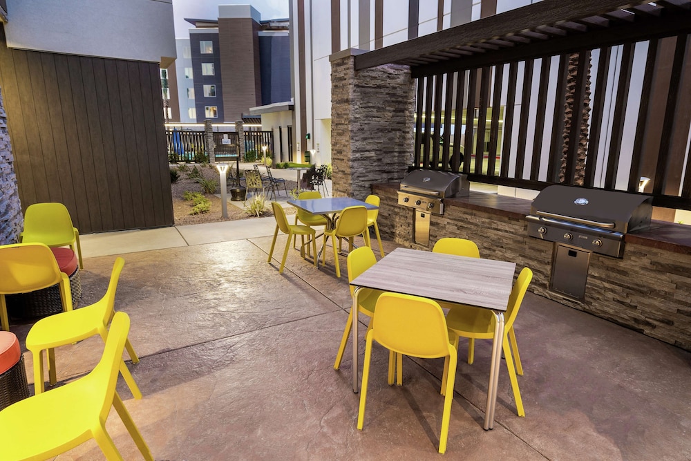 Home2 Suites by Hilton Las Vegas Stadium District - photo 36