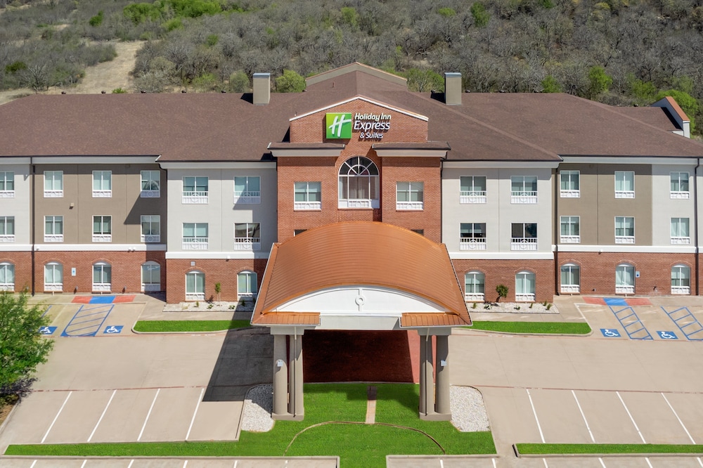 Holiday Inn Express Hotel & Suites Graham by IHG - photo 33