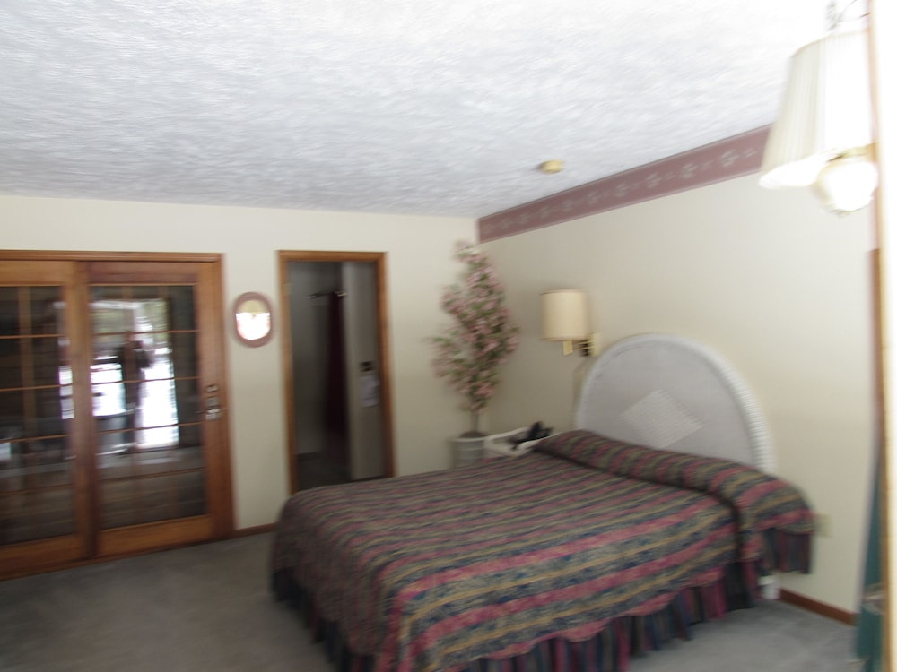 Woodland Motor Lodge - photo 6