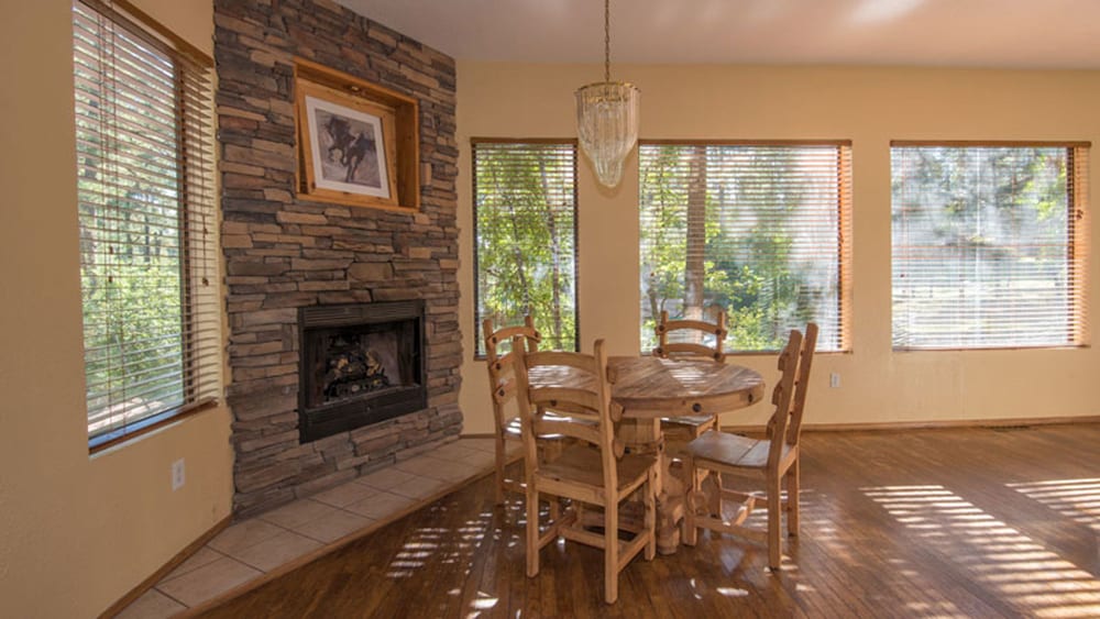 Upper Canyon Inn & Cabins - photo 39