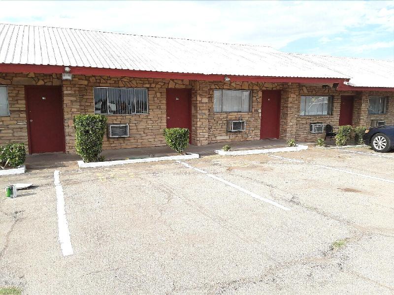 Sands Motel - photo 2