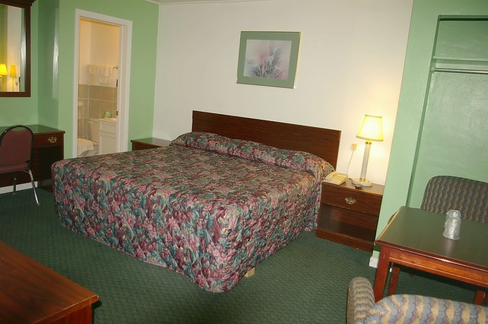 Kenwood Motel - photo 11