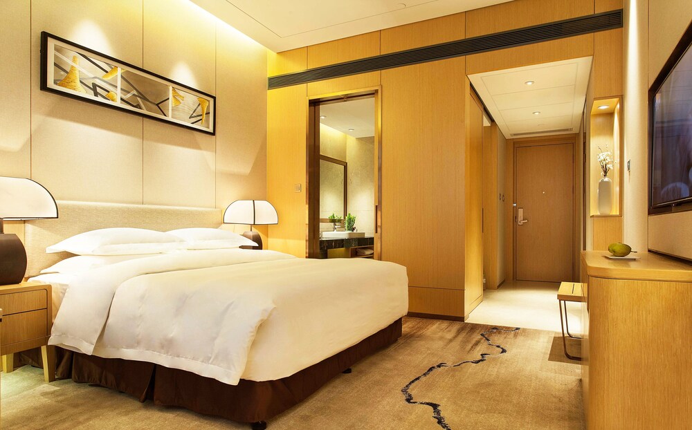 Ramada Plaza by Wyndham Changsha South — 4-Star Luxury Hotel in Changsha, People's Republic of China